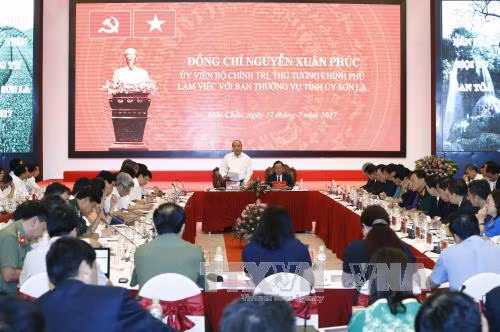 Thủ tướng Nguyễn Xuân Phúc: Sơn La càng khó khăn càng phải vươn lên ảnh 2