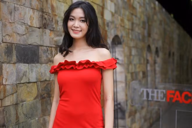 Tối nay: Top 8 The Face catwalk trên bàn tiệc đầy cam go ảnh 6