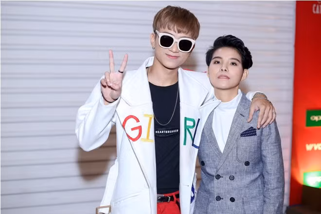 Giữa scandal vừa yêu đã chia tay Hiền Hồ, Soobin Hoàng Sơn cá tính dự họp báo The Voice Kids ảnh 6
