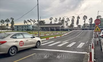 Siết hoạt động tập lái xe trên cao tốc chưa hoàn thiện