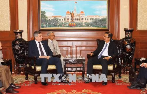 Thành phố Hồ Chí Minh tăng cường hợp tác hữu nghị với Rumani ảnh 1