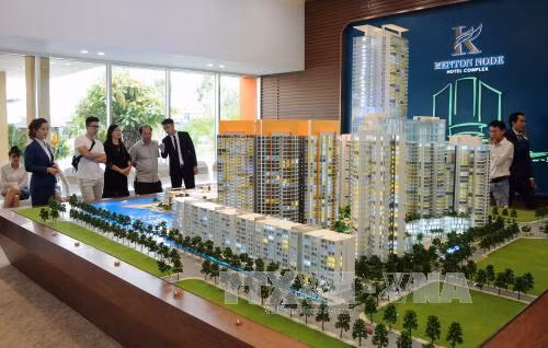 Bất động sản TP HCM: 'Được mùa' căn hộ, tiềm ẩn 'cơn sốt' đất nền ảnh 1