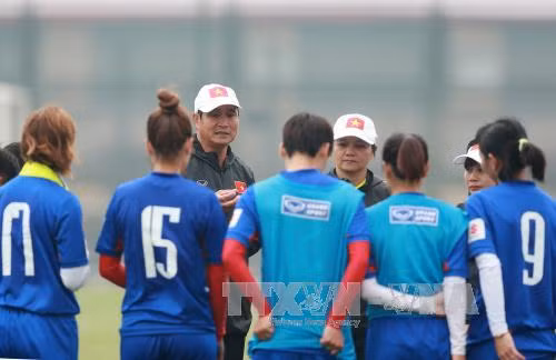 VCK Asian Cup nữ 2018: Mệnh lệnh của HLV Mai Đức Chung ảnh 1