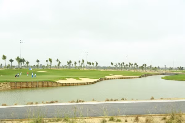 BRG Đà Nẵng Golf Resort có sân gôn phong cách bờ kè (bulkhead style) đầu tiên tại Châu Á ảnh 2