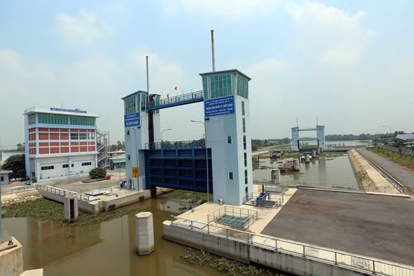 Âu tàu Rạch Chanh giúp rút ngắn hơn 50 km đường thủy ảnh 1