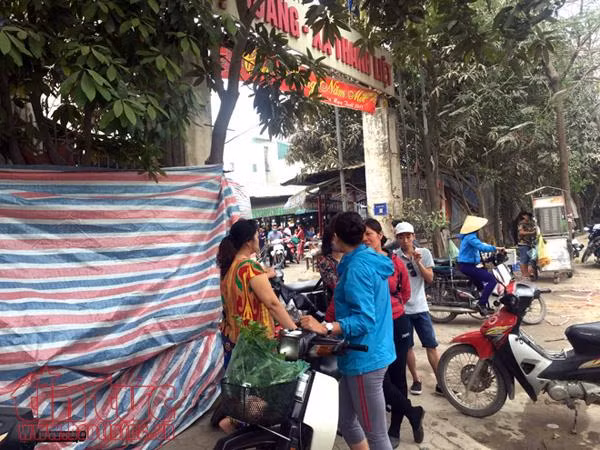 Tiểu thương trắng tay sau vụ cháy chợ Quang ảnh 2