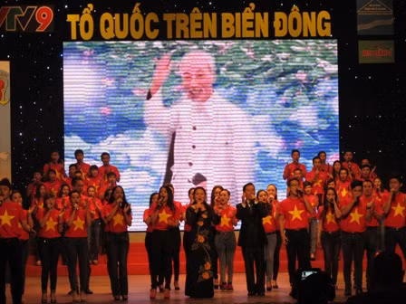 Hơn 100 triệu đồng ủng hộ quỹ “Vì Trường Sa thân yêu” ảnh 4