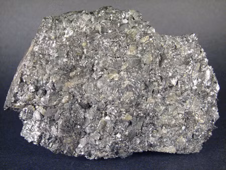 Nga có thể nhập titan từ Việt Nam nếu nguồn cung Ukraine gián đoạn ảnh 1
