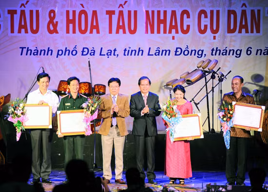 23 giải vàng Liên hoan nhạc cụ dân tộc 2014 ảnh 1