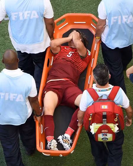 Fabio Coentrao chia tay World Cup vì chấn thương ảnh 1