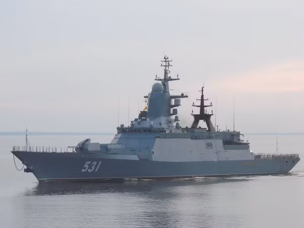 Tàu hộ tống mới của Hạm đội Baltic lần đầu tiên xóa sổ lá chắn trên biển ảnh 1