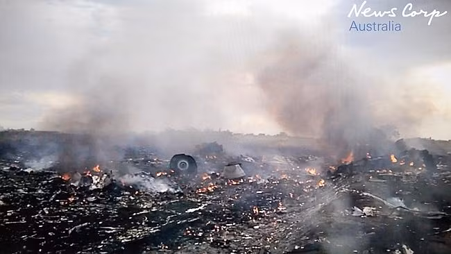 Phe ly khai lục lọi hành lý nạn nhân vụ MH17 ảnh 1