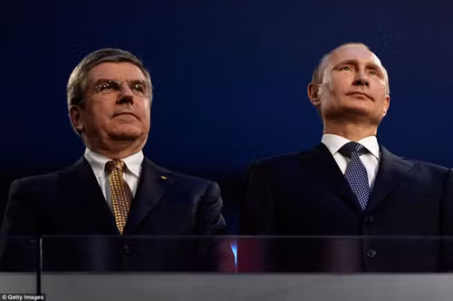 Gấu Sochi 'rơi lệ' trong lễ bế mạc ảnh 6