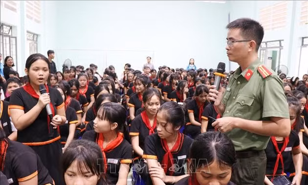Giúp trẻ em tạo 'lá chắn' để nhận diện và phòng tránh nguy cơ bị xâm hại trên không gian mạng