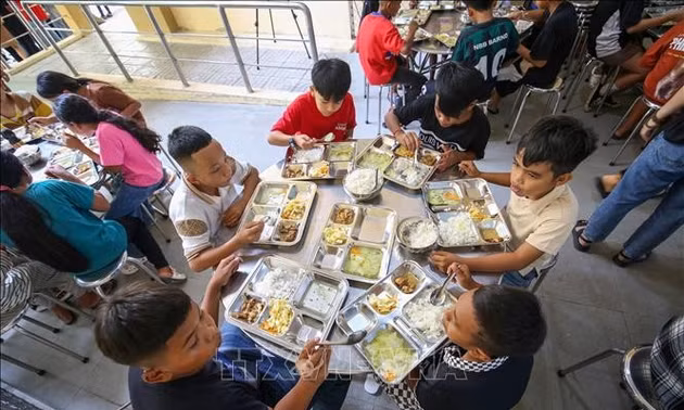 Công khai nguồn thực phẩm, thực đơn và khay ăn hằng ngày