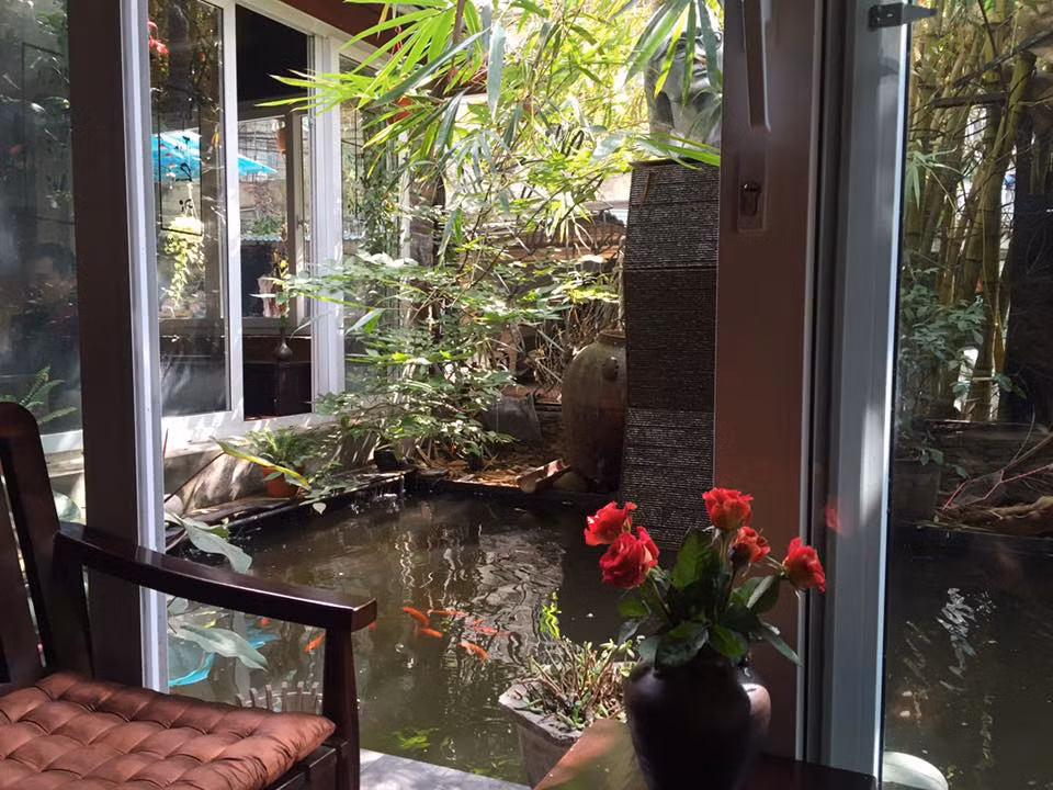 Những quán cà phê view đẹp để hẹn hò ngày Valentine ảnh 4