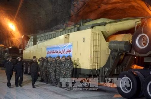 Thử tên lửa đạn đạo xong, Iran chuẩn bị tập trận lớn ảnh 1