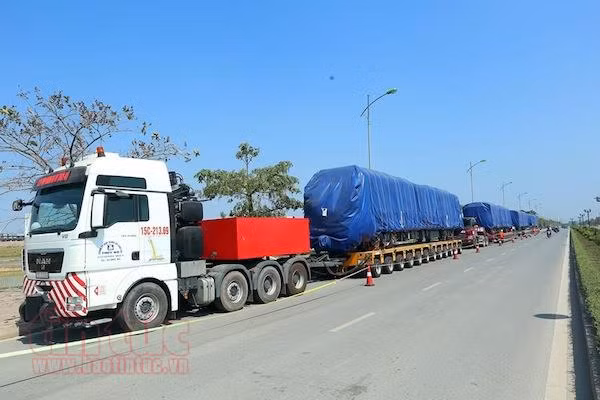 Cận cảnh các toa tàu đường sắt Cát Linh - Hà Đông đầu tiên ảnh 1