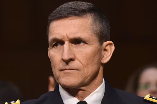 Tổng thống Donald Trump và Nhà Trắng ra sức né trả lời về số phận tướng Flynn ảnh 1