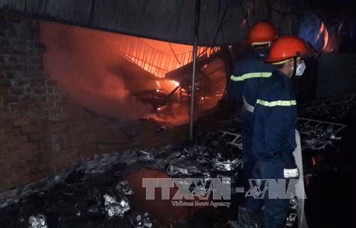 Cháy cửa hàng giày dép trong Chợ Đêm Đồng Xoài, 2 mẹ con tử vong ảnh 2