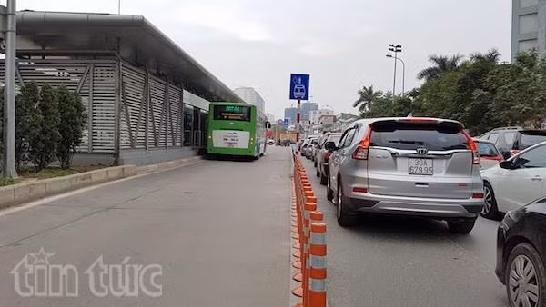 "Bật mí" bí quyết hút khách của xe buýt nhanh ảnh 3