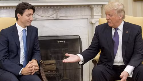Kỹ thuật bắt tay của Tổng thống Mỹ Donald Trump nói lên điều gì? ảnh 1