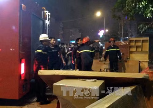 Cháy cửa hàng đồ gỗ nội thất ở thành phố Móng Cái ảnh 1