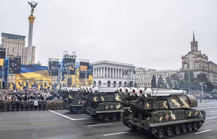 Ukraine sắp tập trận đạn thật với tên lửa Buk sát Crimea ảnh 1