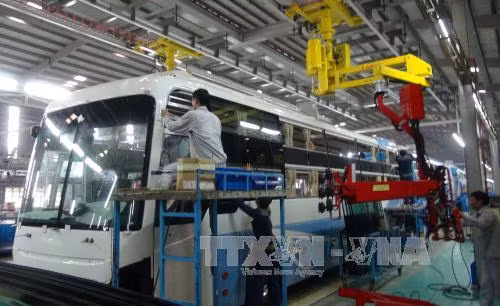 Nhà máy xe Bus Trường Hải sản xuất trở lại sau sự cố cháy ảnh 1