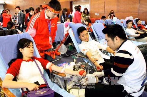 Lễ hội Xuân hồng với hành trình 10 năm 'Hiến giọt máu đào - Trao đời sự sống' ảnh 1