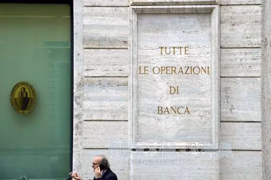 Hạ viện Italy thông qua lần cuối kế hoạch giải cứu ngân hàng ảnh 1