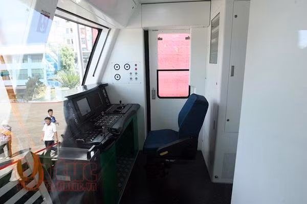 Cận cảnh các toa tàu đường sắt Cát Linh - Hà Đông đầu tiên ảnh 5