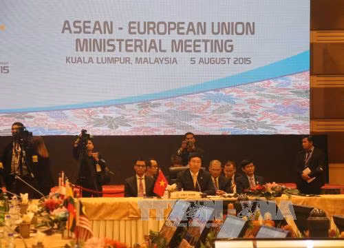 Biển Đông tiếp tục "nóng" tại Hội nghị ASEAN+3, EAS FMM 5 và ARF 22 ảnh 1