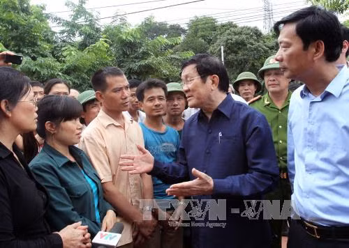 Chủ tịch nước kiểm tra khắc phục hậu quả lũ lụt tại Quảng Ninh ảnh 5