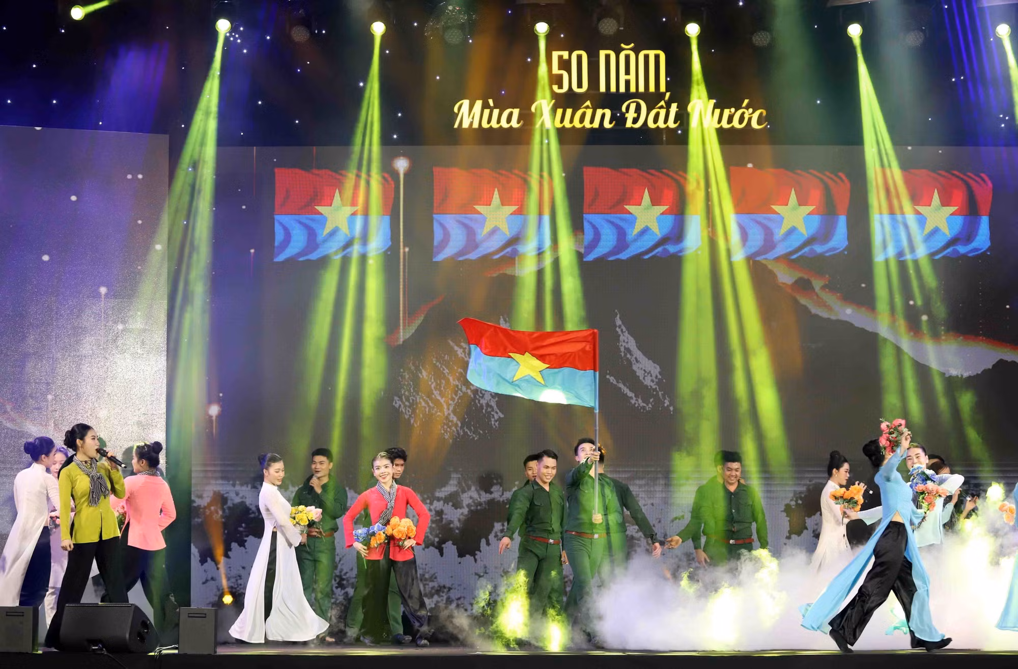 potal-chuong-trinh-nghe-thuat-50-nam-mua-xuan-dat-nuoc-nhung-bai-ca-di-cung-nam-thang-7957411.jpg