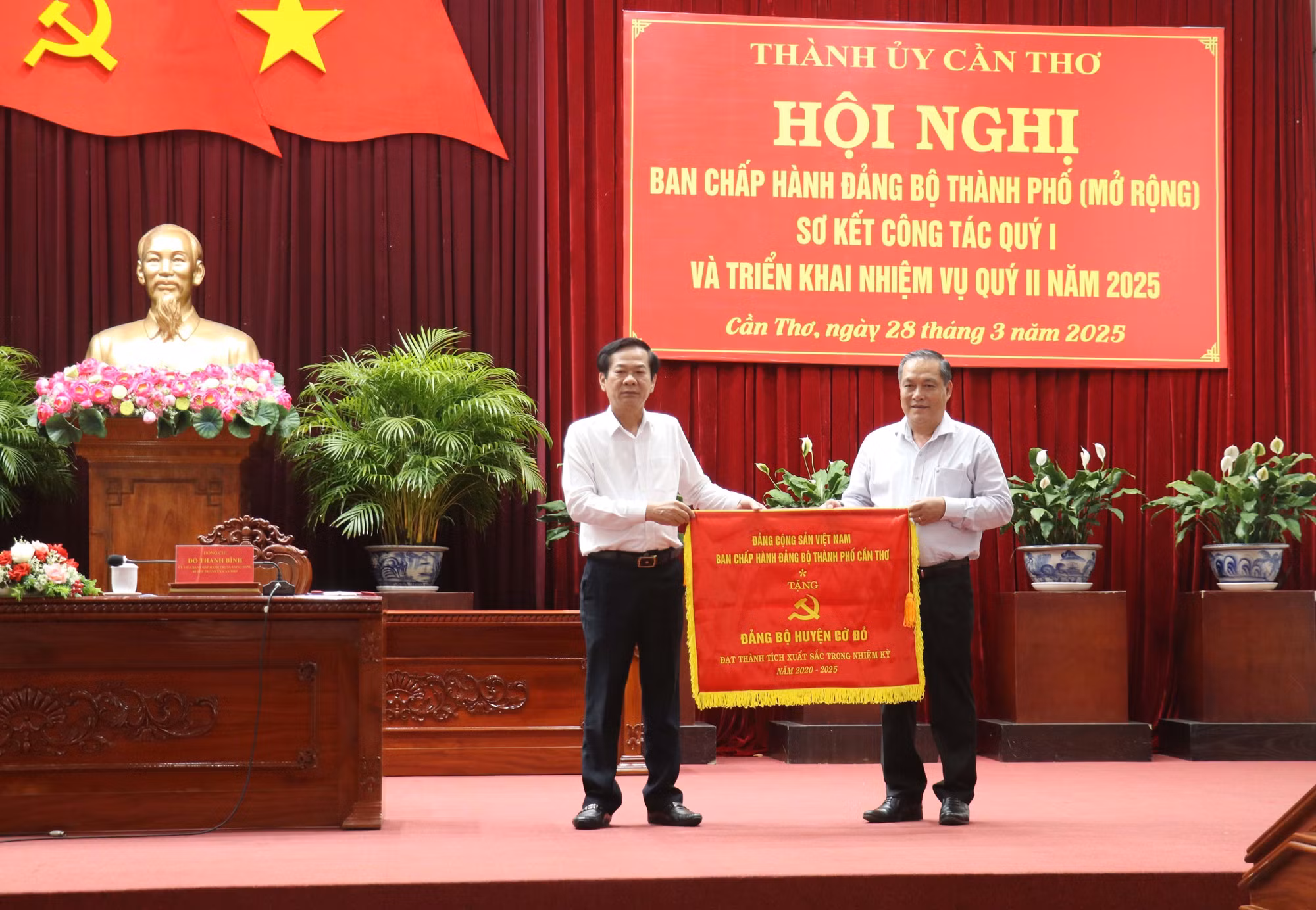 potal-hoi-nghi-bch-dang-bo-thanh-pho-can-tho-trien-khai-nhiem-vu-quy-ii-nam-2025-7939257.jpg