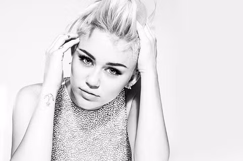 Miley Cyrus được MTV bình chọn là 'Nghệ sỹ của năm' ảnh 1