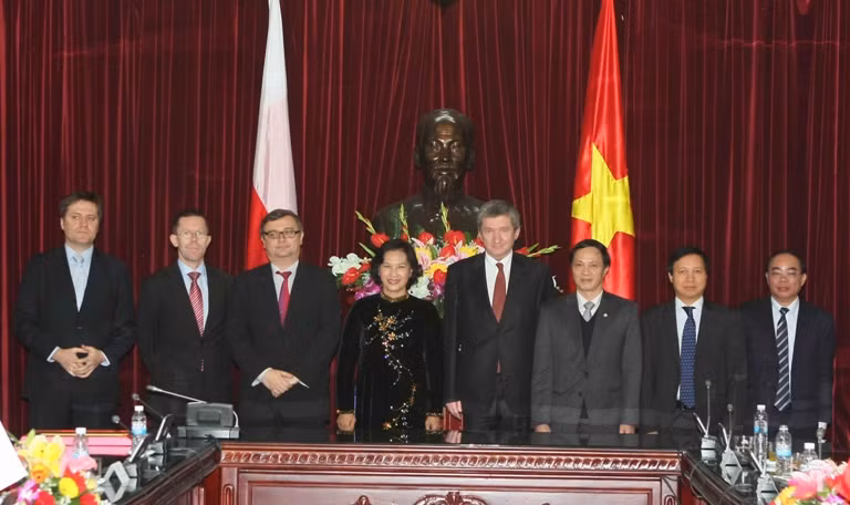 Phó Chủ tịch Quốc hội Nguyễn Thị Kim Ngân hội đàm với Phó Chủ tịch Hạ viện Ba Lan ảnh 1