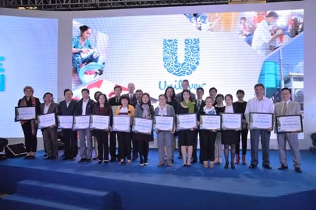 Unilever tài trợ hơn 5,1 tỷ đồng cho các dự án xã hội ảnh 2