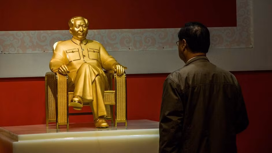 Trung Quốc công bố tượng lãnh tụ Mao Trạch Đông dát vàng ảnh 1