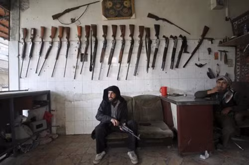 Hình ảnh mới nhất về cuộc đối đầu ác liệt tại Syria ảnh 3