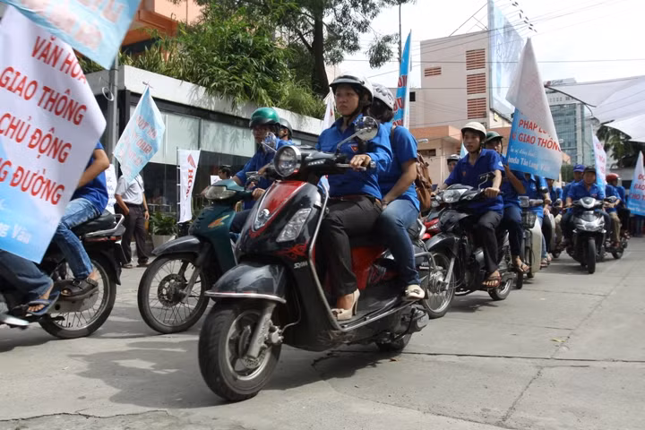 Thi ảnh “Thanh niên với văn hóa giao thông 2013” ảnh 1
