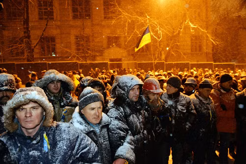 Người Ukraine biểu tình dưới cái lạnh âm độ ảnh 4