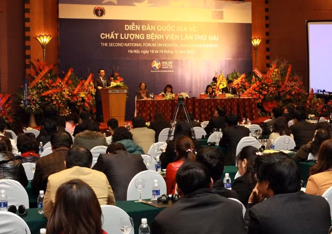 Phó Thủ tướng Vũ Đức Đam dự Diễn đàn quốc gia về chất lượng bệnh viện ảnh 1