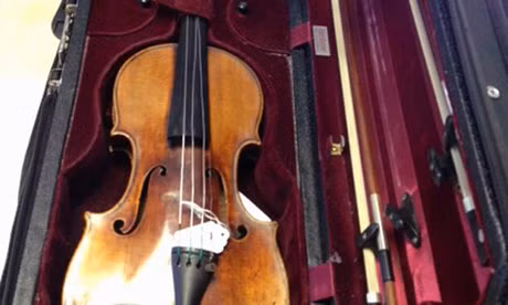Bán đấu giá cây violin Stradivarius cổ ảnh 1