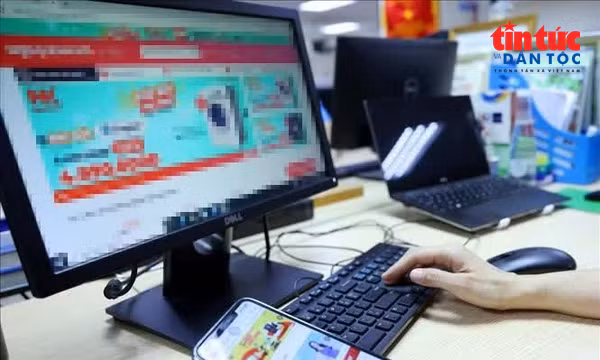 Hàng giả bán tràn lan và trách nhiệm của sàn thương mại điện tử 