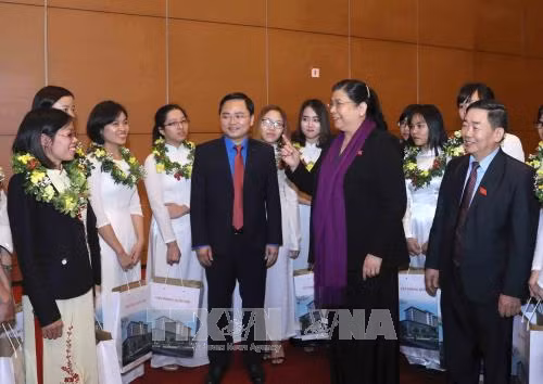 Gặp mặt các tài năng trẻ đạt Giải thưởng Quả cầu vàng và nữ sinh viên kỹ thuật tiêu biểu ảnh 1