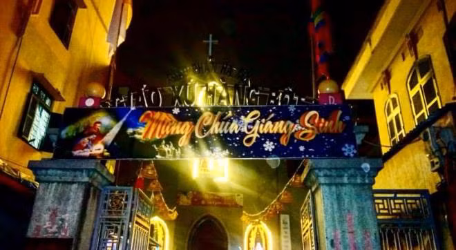 Những nhà thờ ở Hà Nội nên đến trong lễ Giáng Sinh ảnh 8