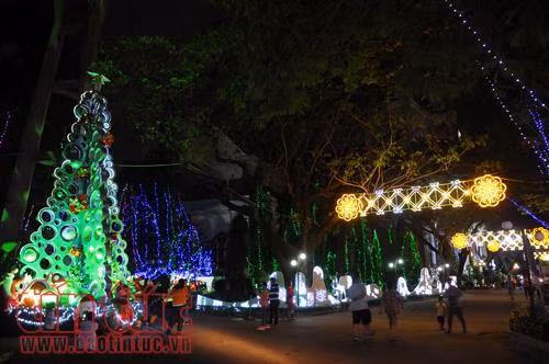 Sài Gòn lung linh trong mùa Giáng sinh ảnh 8