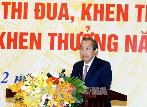 Thi đua, khen thưởng phải gắn với nâng cao đạo đức, trách nhiệm công vụ ảnh 1